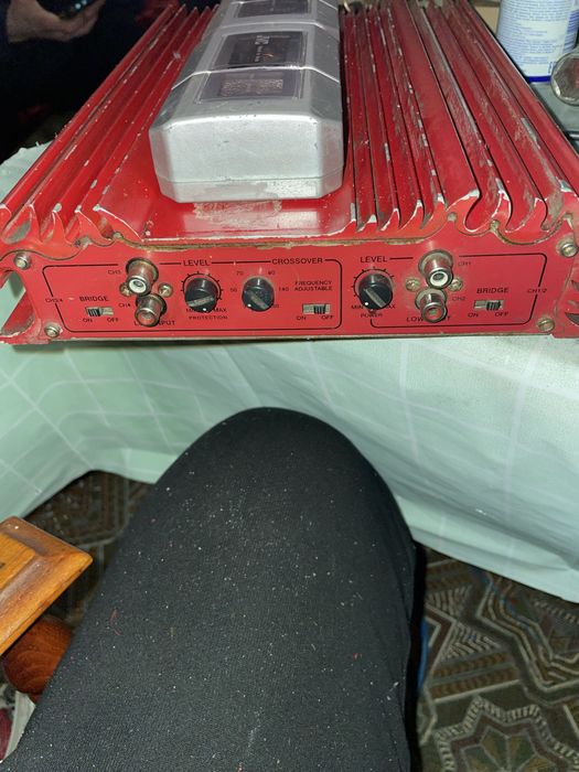 Підсилувач 6х канальний виход 6 вхід 4 канала