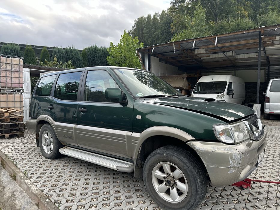 Nissan terrano 2 2.7tdi  na części