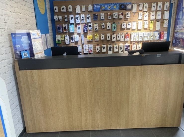 Продам готовий комплект меблів для магазину