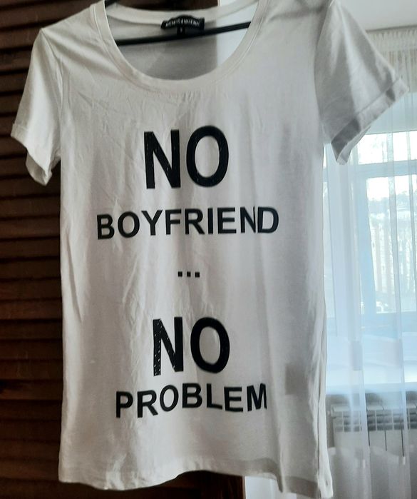 Футболка белоснежная в стразах