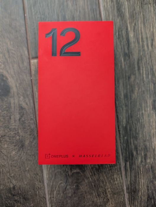 One plus 12 12/512GB