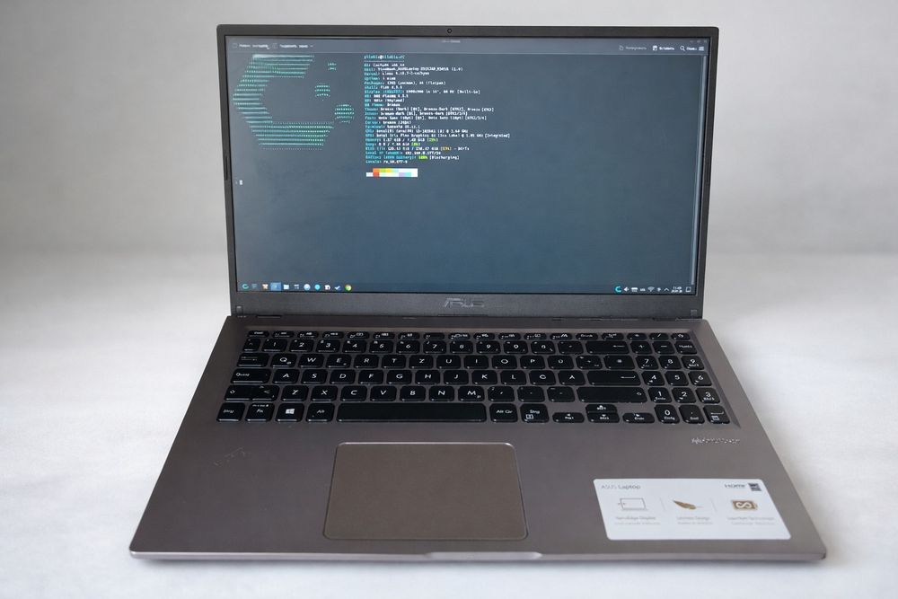 Asus Vivobook 15(R515JA-EJ2498W) - i5-1035G1, 8Gb DDR4, 256Gb SSD NVMe