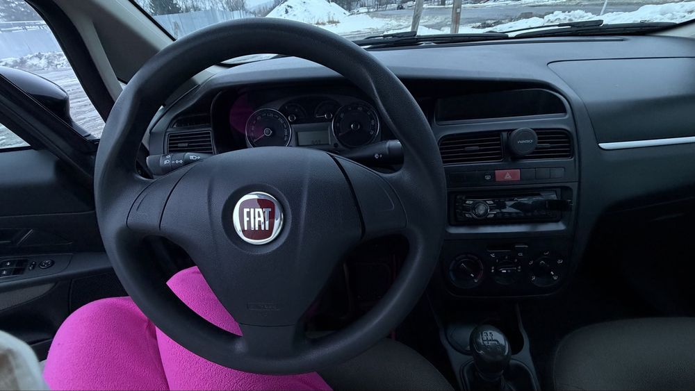 Фіат Лінеа 2011р, 1.4 бензина fiat linea
