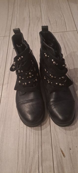 Czarne workery sztyblety,koraliki 36