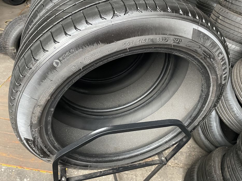 Michelin 235/45 R18 Super stan! 23 rok?