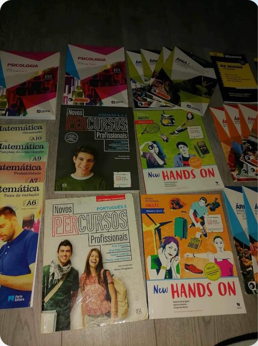 Livros escolares de curso profissional