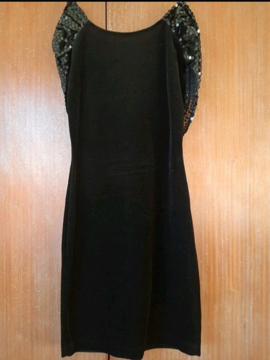 Vestido de veludo e lantejolas