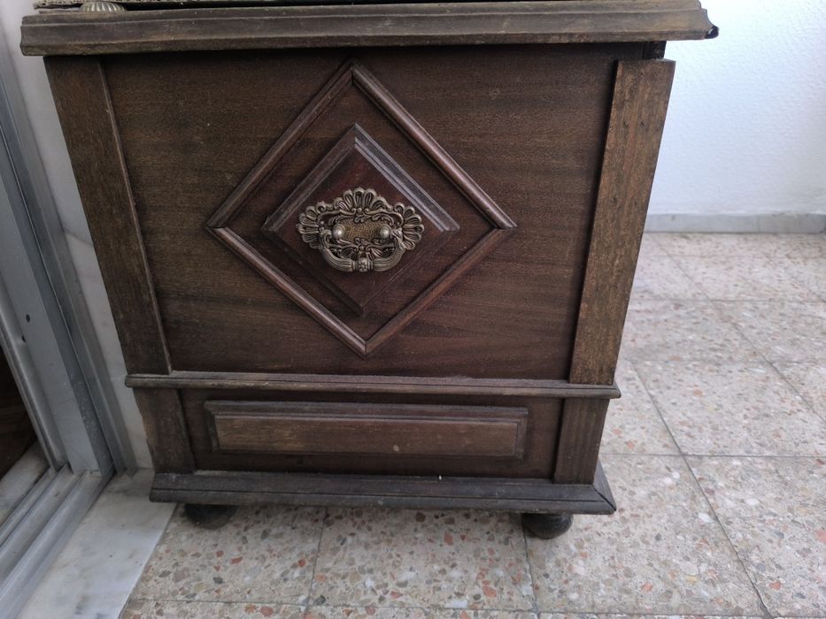 Arca de Madeira antiga oeiras