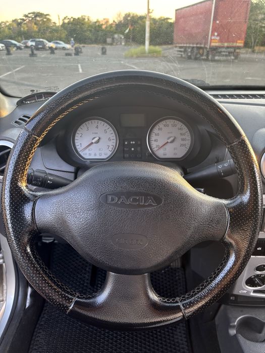 Продам Dacia Logan 2008 1.6