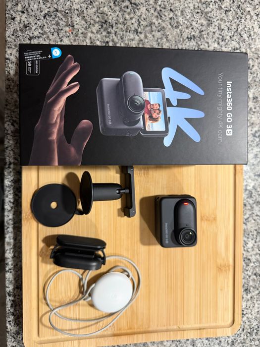 Екшн-камера Insta360 GO 3S 4K, повний комплект