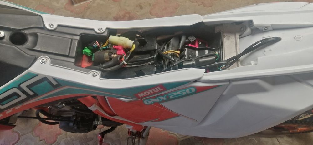 Продам або обмін Geon Dakar GNX 250(300) EFI 177mm інжектор 31к,с 13.5