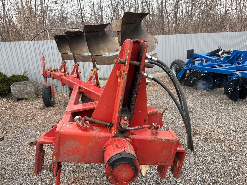 WIEGARD плуг 4-корпусний