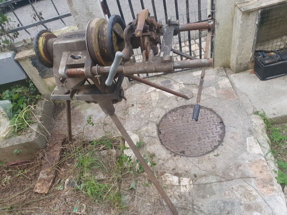 Máquina de abrir roscas