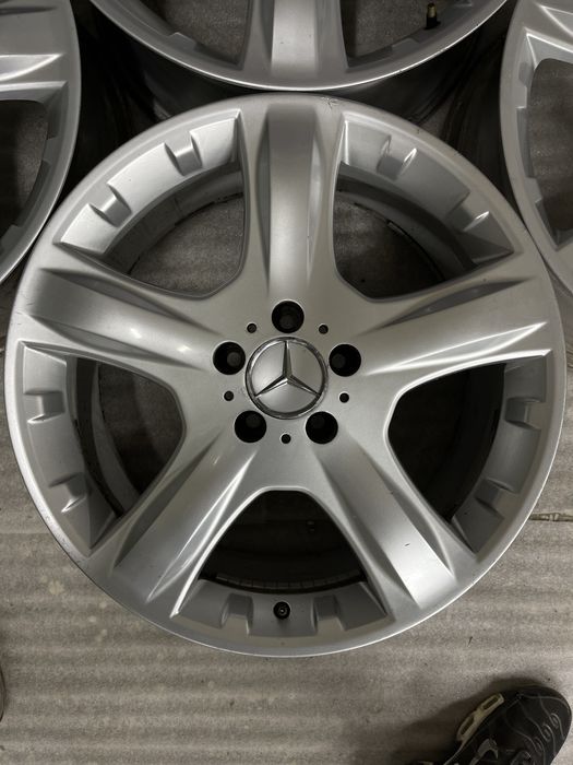 Диски Mercedes R19 5x112 Et60 8J. ML/GL. ITALY