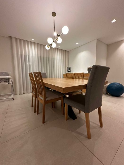 Mesa de Jantar em Carvalho Natural e 6 cadeiras