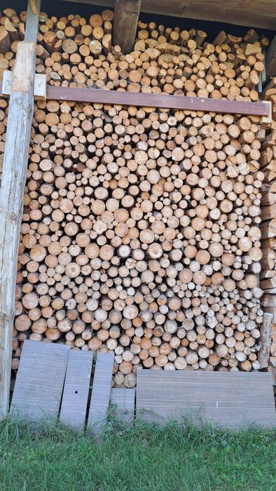 Drewno opałowe wysuszone sosnowe i liściaste