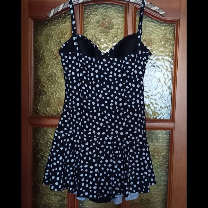Купальник- плаття, суцільний з м'якою чашкою.eur.42, size 14