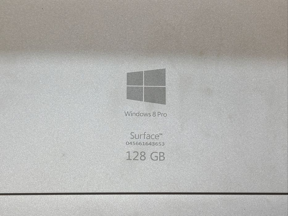 Laptop Microsoft Surface 1631 / Win8Pro/ 128GB