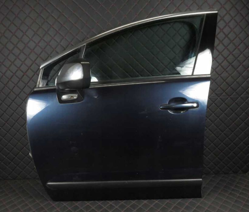 Двері Peugeot 3008 передні або задні праві ліві разборка