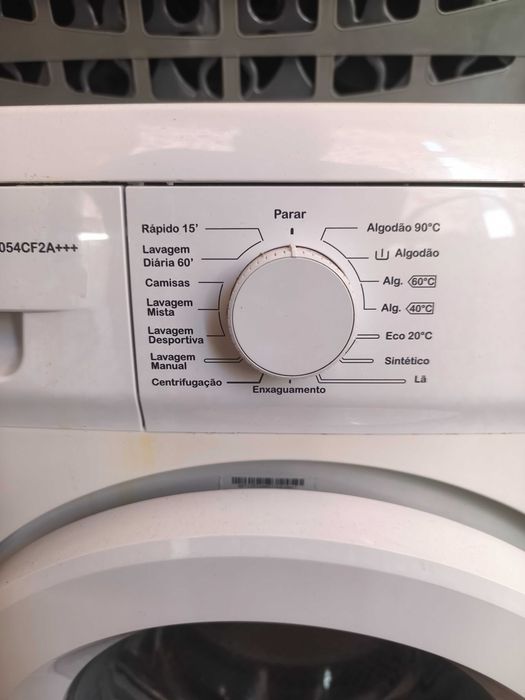 Máquina de lavar como nova