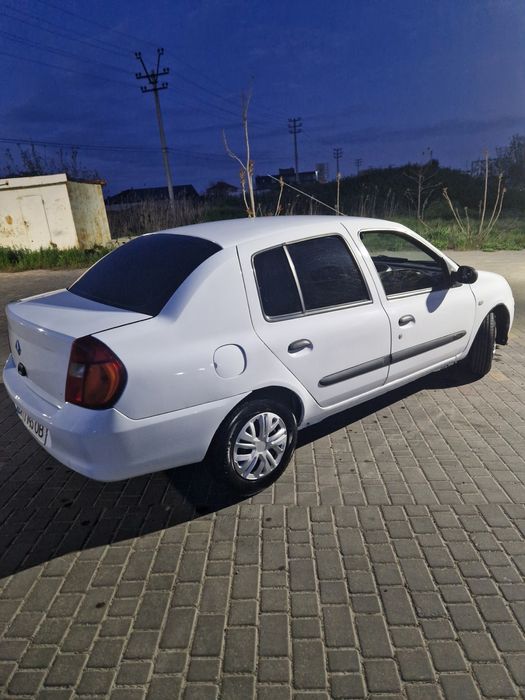 Автомобиль Renault Clio Symbol