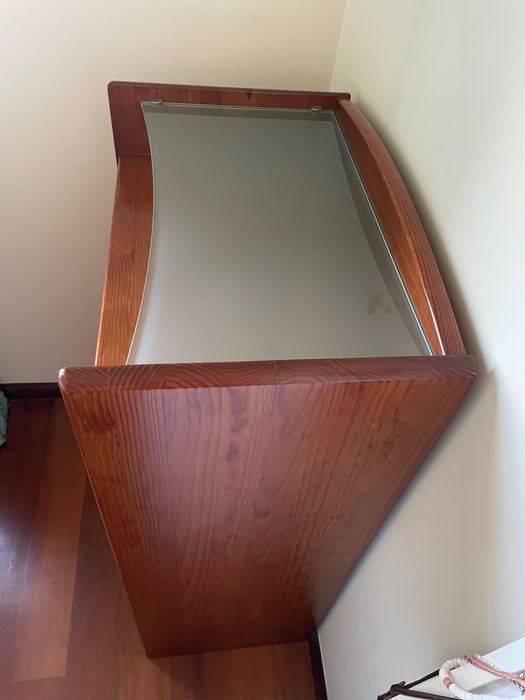Quarto Solteiro (Cama/Mesa de Cabeceira/Escrivaninha/Camiseiro)