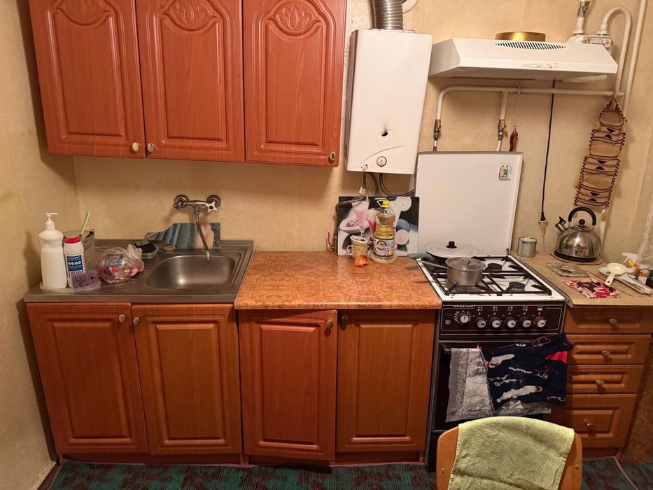 Здам в оренду кімнату на Урожаї.Литвиненко з власницею