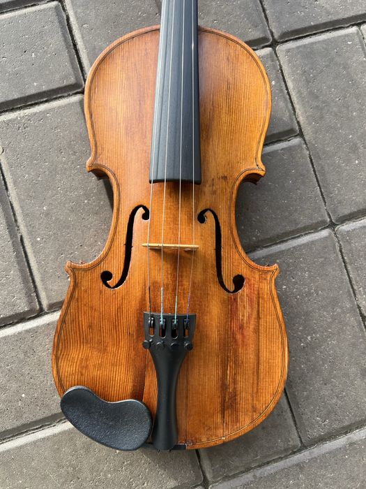 Skrzypce 4/4 stare z futeralem i smyczkiem z niemiec .