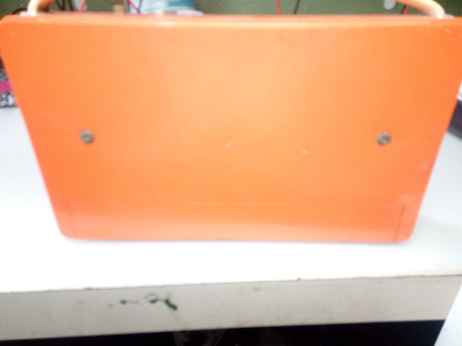 Rádio Portátil a Pilhas Antigo