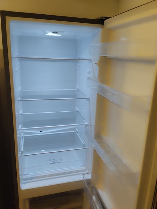 Lodówka srebrna sprawna