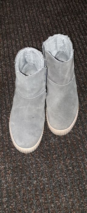 Продам чобітки зимові