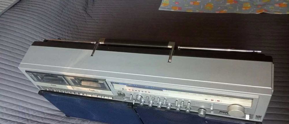 Магнитола sharp 999