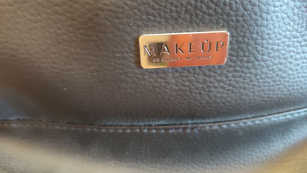 Рюкзак для мейкапу.