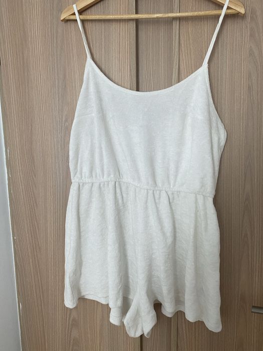 Kombinezon krótki biały