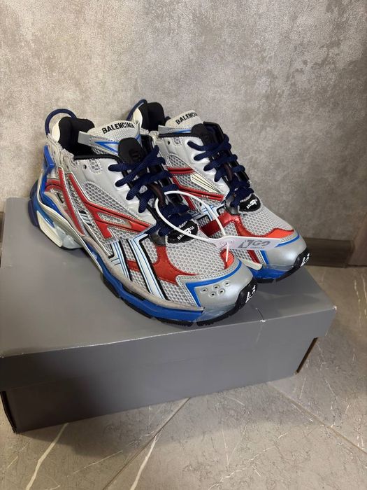 balenciaga runner blue red multi