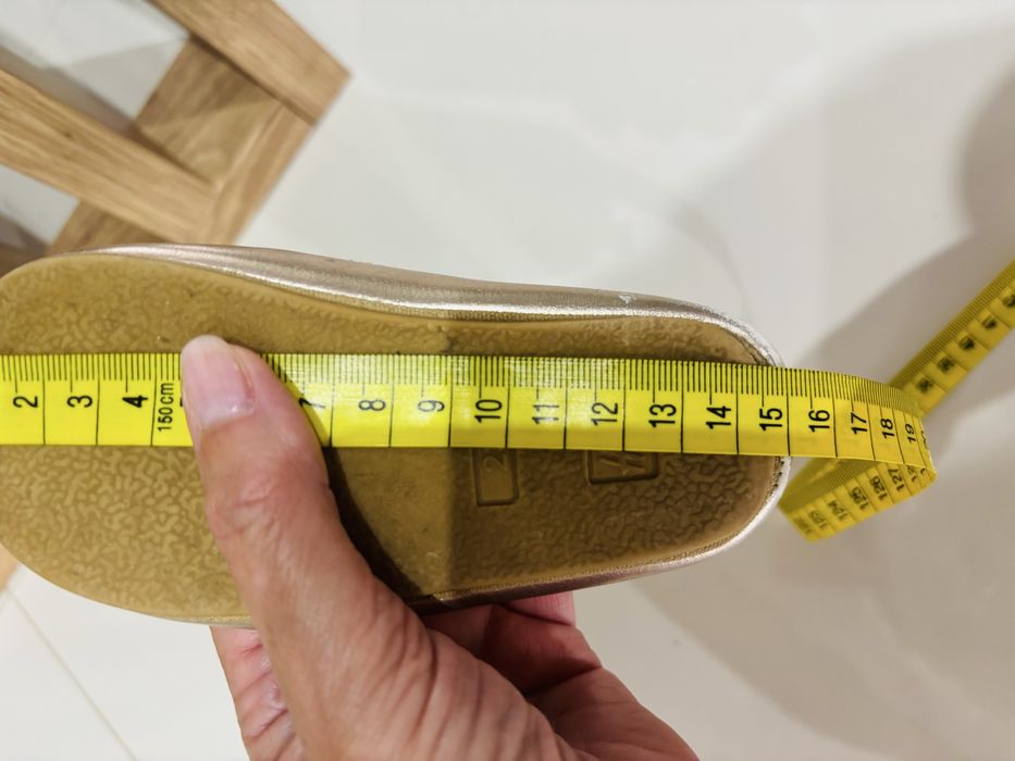 Balerinki dla dziewczynki, H&M, rozmiar 23, kolor złoty