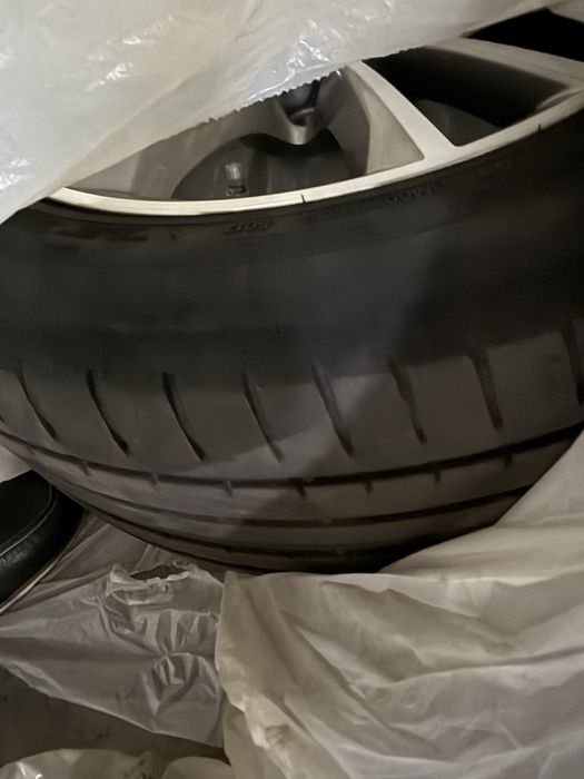Jantes BMW 17’ com pneus serie 5 G30