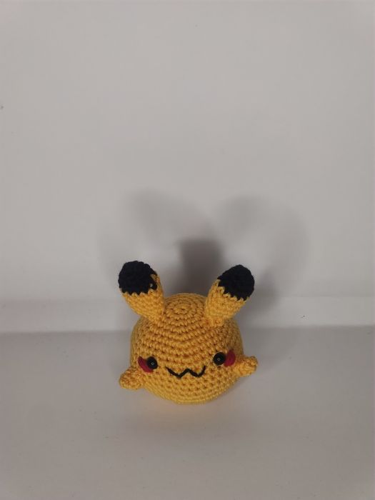 Pikachu pokemon breloczek amigurumi