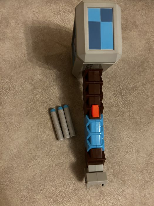 Бластер-молот Nerf Minecraft Stormlander (F4416)