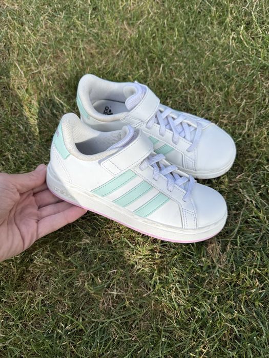 Кросівки adidas 30 розмір