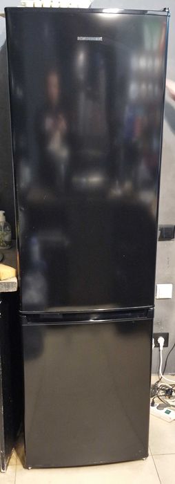 Двокамерний холодильник Heinner HC-HM262BKE