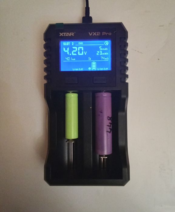 Професійний зарядний пристрій XTAR VX2 Pro.