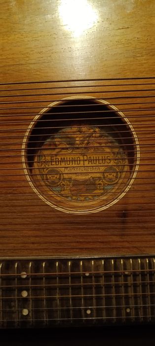Zabytkowy instrument strunowy – cytra (Edmund Paulus, Markneukirchen,