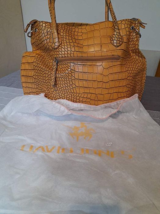 Torebka w kolorze camel David Jones