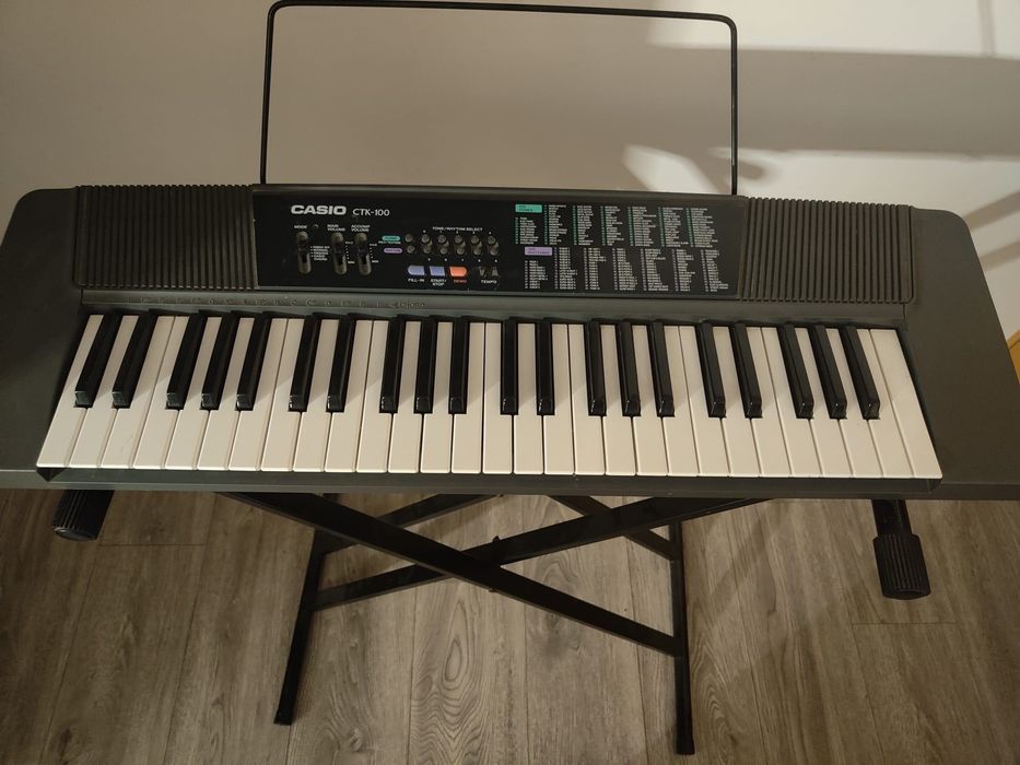 Teclado “Casio” CTK-100