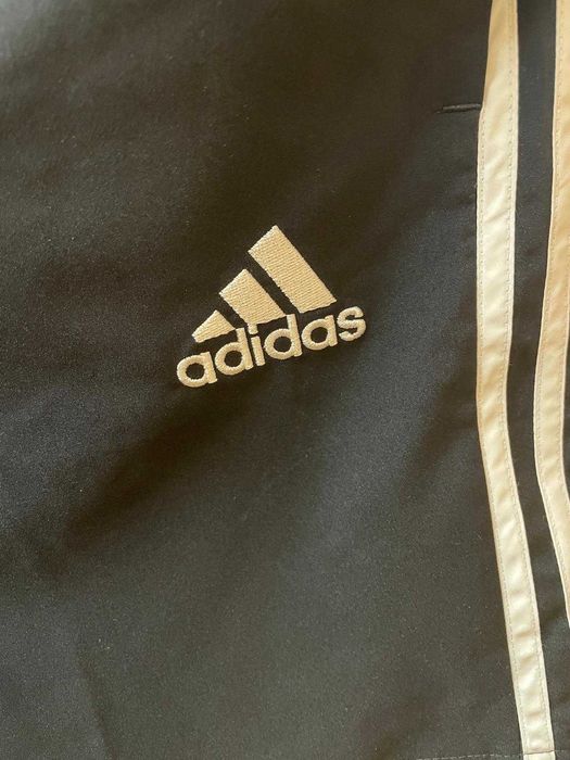 Calções Adidas pretos