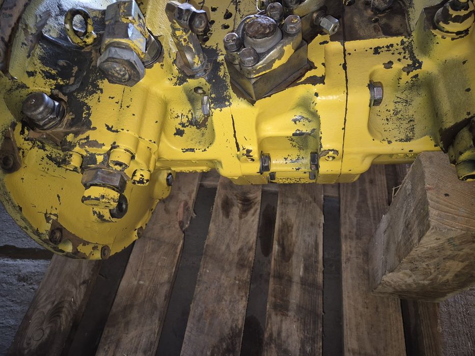 Pompa hydrauliczna Komatsu pc 240-6 - części