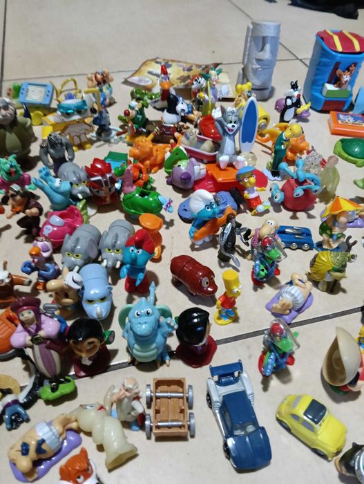 brinquedos em tamanho pequeno