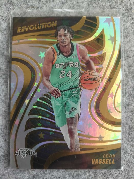 Karta NBA 2022-23 Revolution Astro Devin Vassell San Antonio Spurs