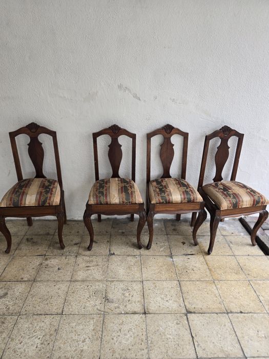 Cadeiras  antigas